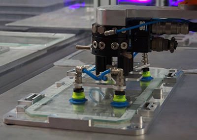 Glass bonding in automated production